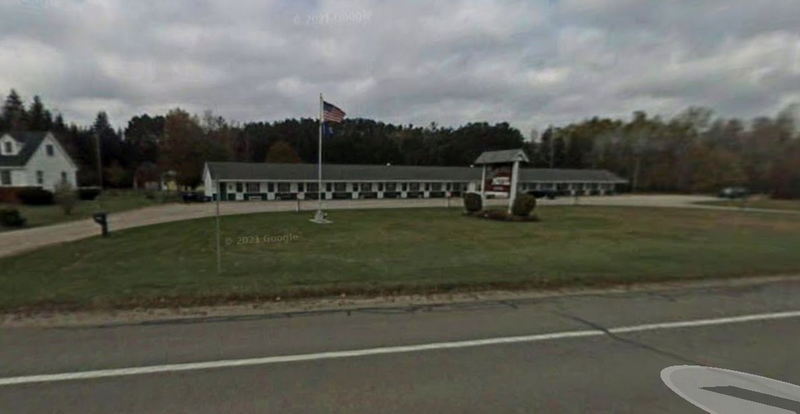 Green Mill Motel - 2008 Street View (newer photo)